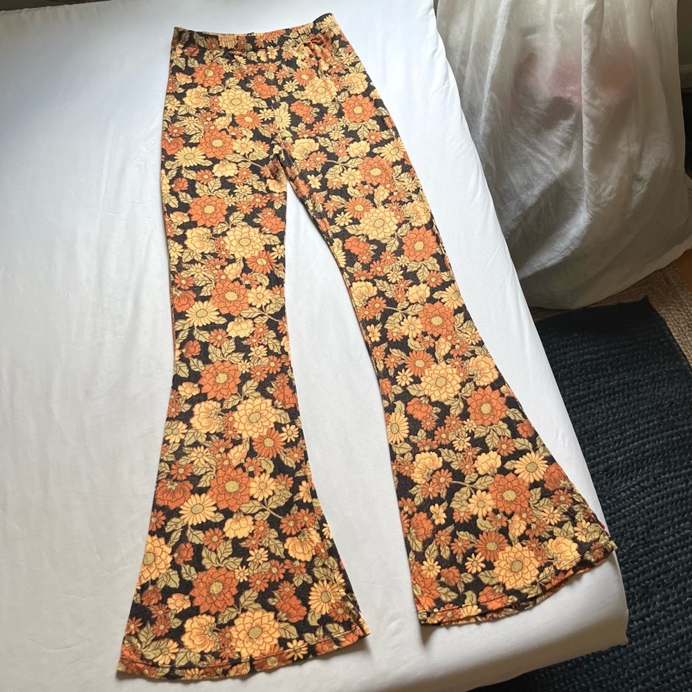 GHANDA‎ CO black orange yellow vintage 60’s floral flare boot cut knit pants